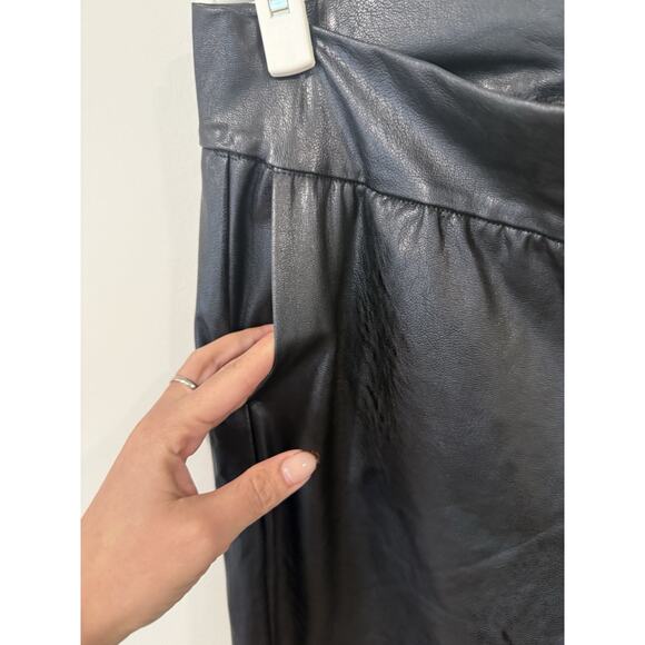 Commando Revolve Faux Leather Jogger Pants Size Medium 2327 - Picture 7 of 11